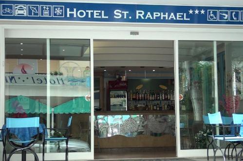 Hotel St. Raphael Rivazzurra Di Rimini Екстер'єр фото